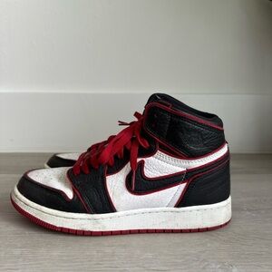 Jordan 1 Retro High Bloodlines